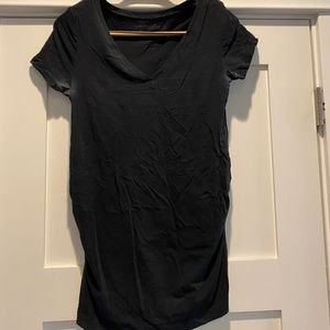 Gap Maternity Black t-shirt